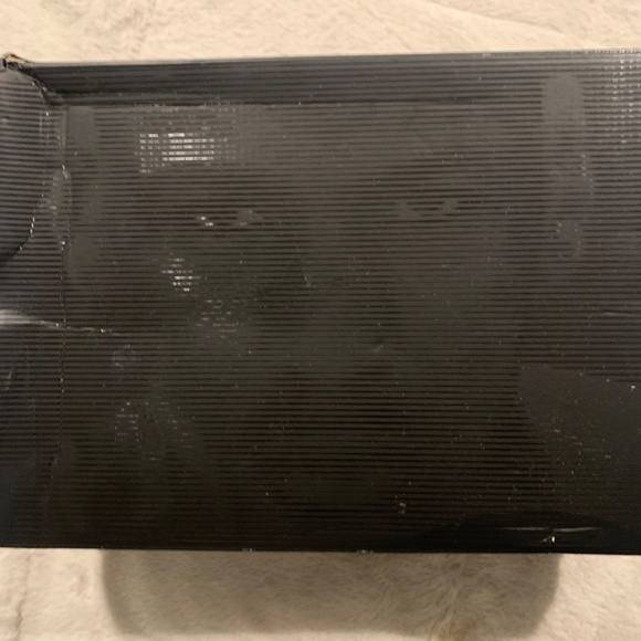 Deal goin on the air Jordan 3s !!! Get at me while you can - Picture 3 of 7